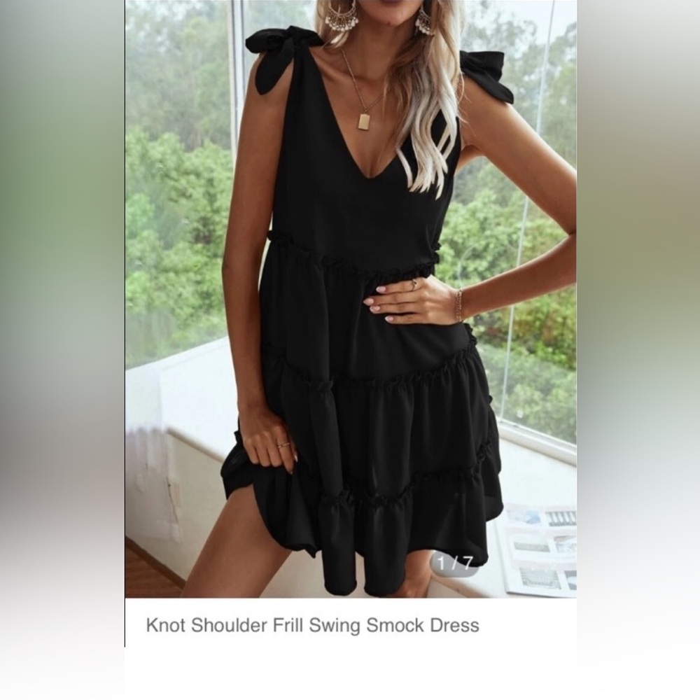 Black Knot Shoulder Dress